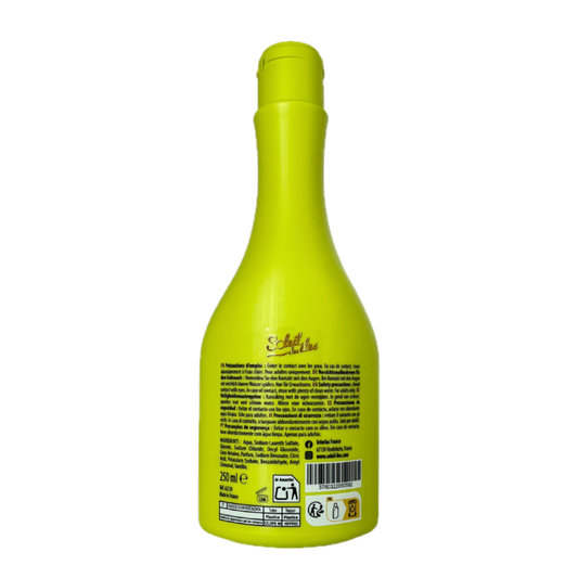 Soleil des Îles almond back label, seamless transparent background